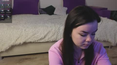 Snapshot of prettyyy_kitty chatting on April 2026 02:25:01 AM Kitty online show from April 2026 02:25:01 AM