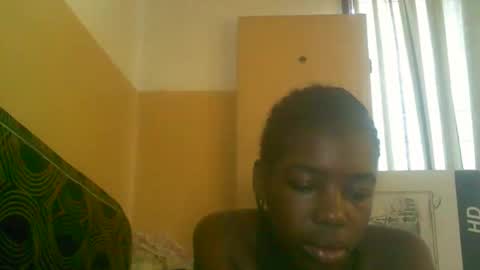 Snapshot of prettyzuzu chatting on October 2025 06:43:01 AM prettyzuzu online show from October 2025 06:43:01 AM
