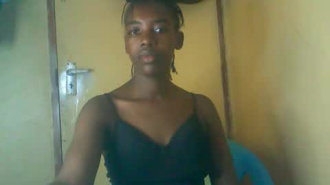 prettyzuzu online show from November 2025 06:35:01 AM