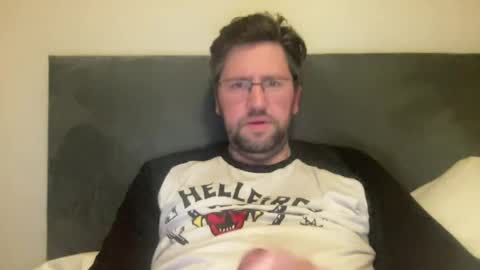 Snapshot of previewh chatting on April 2026 09:27:01 PM PreviewH online show from April 2026 09:27:01 PM