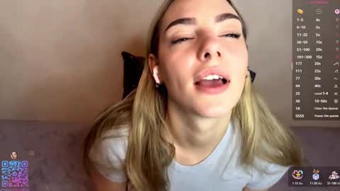 Snapshot of pricillahoinacki chatting on February 2026 06:17:02 PM Amelia online show from February 2026 06:17:02 PM