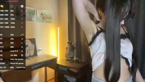 Snapshot of pricillahoinacki chatting on April 2026 10:58:02 AM Amelia online show from April 2026 10:58:02 AM