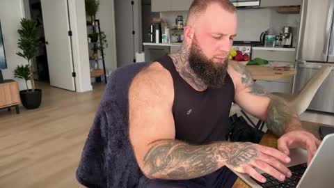 Snapshot of primevarg chatting on April 2026 07:33:02 PM VIP OnlyFans 60 OFF PrimeVargVIP online show from April 2026 07:33:02 PM