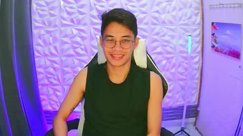 Snapshot of prince_harrison chatting on November 2025 05:37:02 PM prince_harrison online show from November 2025 05:37:02 PM