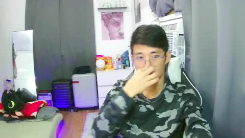 Snapshot of prince_harrison chatting on July 2026 07:32:01 PM prince_harrison online show from July 2026 07:32:01 PM