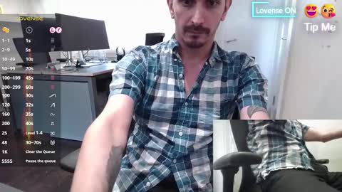 Snapshot of prince_raphael chatting on October 2025 10:36:02 AM Riffraff online show from October 2025 10:36:02 AM