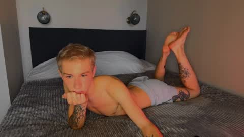 Snapshot of princes_beach chatting on April 2026 04:10:02 AM HUNTER LEO KEVIN online show from April 2026 04:10:02 AM