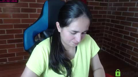 Snapshot of princesa_leia_zathur chatting on March 2026 09:32:02 PM Leia online show from March 2026 09:32:02 PM