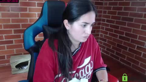 Snapshot of princesa_leia_zathur chatting on May 2026 07:07:02 PM Leia online show from May 2026 07:07:02 PM
