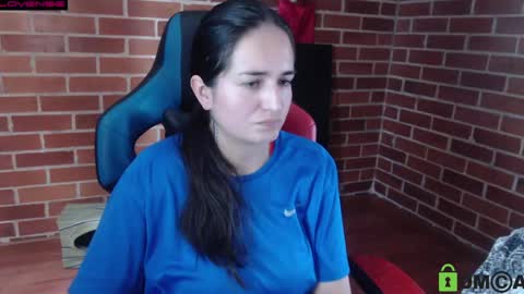 Snapshot of princesa_leia_zathur chatting on May 2026 06:13:02 PM Leia online show from May 2026 06:13:02 PM