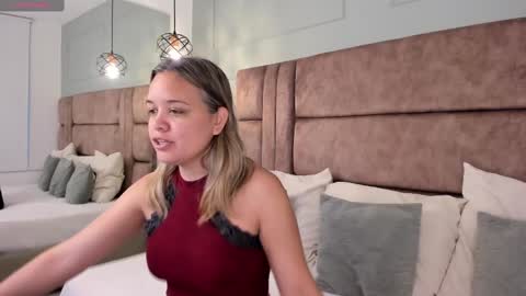 Paris online show from February 2025 11:34:02 AM