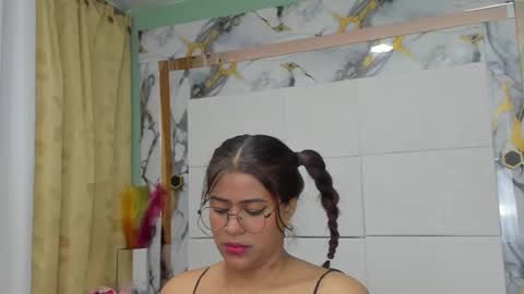 PrincesANDdark online show from November 2025 03:49:01 PM