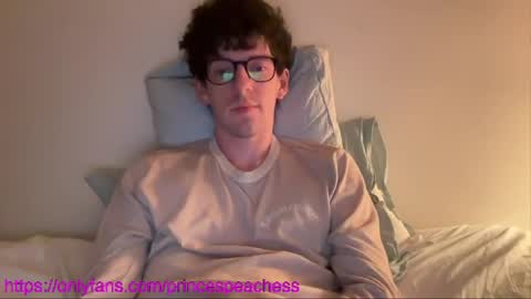 Snapshot of princespeaches chatting on April 2026 12:30:02 AM Peaches online show from April 2026 12:30:02 AM