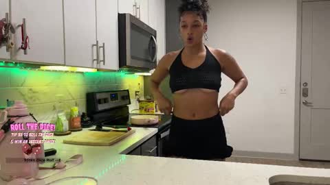 Snapshot of princess_cece chatting on October 2025 01:06:02 AM Cece NEXT LIVESTREAM -- DEC. 4th 7 PM CST online show from October 2025 01:06:02 AM