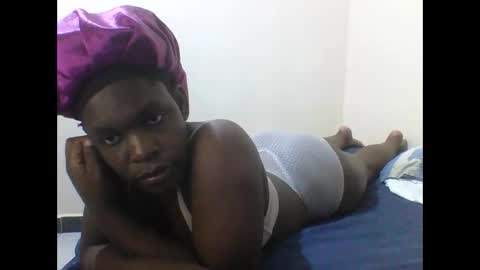 Snapshot of princess_cutie chatting on December 2025 07:21:02 PM princess online show from December 2025 07:21:02 PM