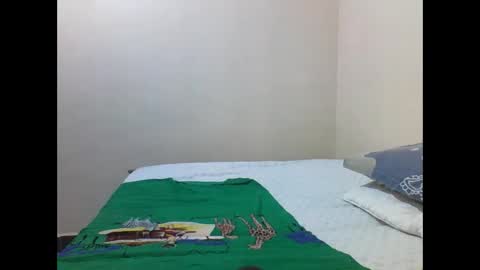 Snapshot of princess_cutie chatting on January 2026 08:43:01 PM princess online show from January 2026 08:43:01 PM