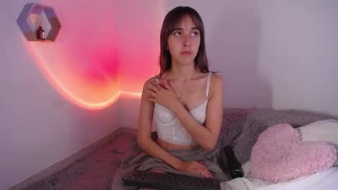 Emily online show from September 2025 05:15:02 PM