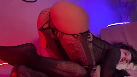 Snapshot of princess_euphoria chatting on March 2025 04:30:02 AM Kristina online show from March 2025 04:30:02 AM