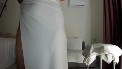 Snapshot of princess_moana chatting on April 2026 05:32:02 PM princess_moana online show from April 2026 05:32:02 PM