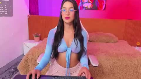 Snapshot of princess_skinny_ chatting on June 2026 01:30:02 AM Mia online show from June 2026 01:30:02 AM