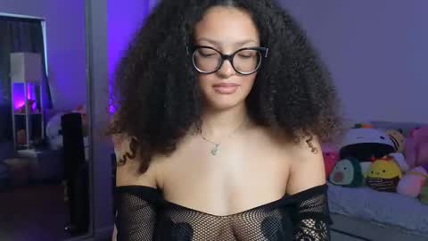 Amber online show from September 2025 09:15:01 PM