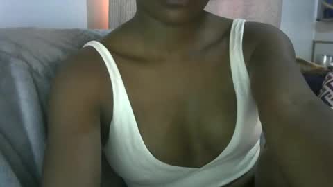 Snapshot of princesslove90 chatting on December 2025 04:06:02 AM princesslove online show from December 2025 04:06:02 AM