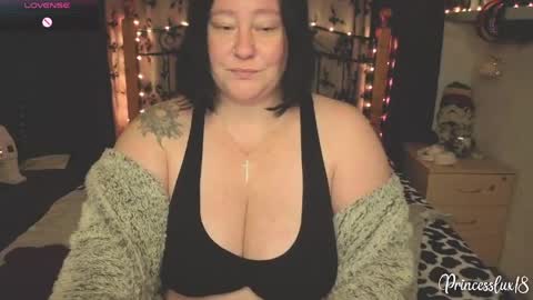 Snapshot of princesslux18 chatting on April 2026 07:30:02 PM Lux Alot Luxi online show from April 2026 07:30:02 PM