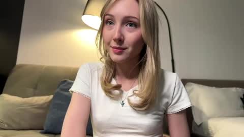 Snapshot of princessmood chatting on April 2026 01:34:02 PM Kate online show from April 2026 01:34:02 PM