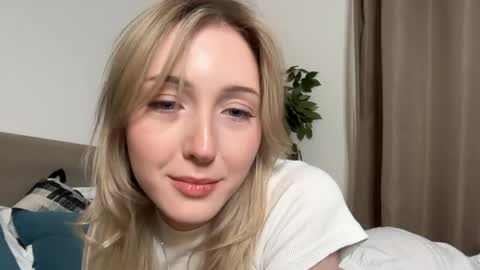 Snapshot of princessmood chatting on April 2026 05:15:01 PM Kate online show from April 2026 05:15:01 PM