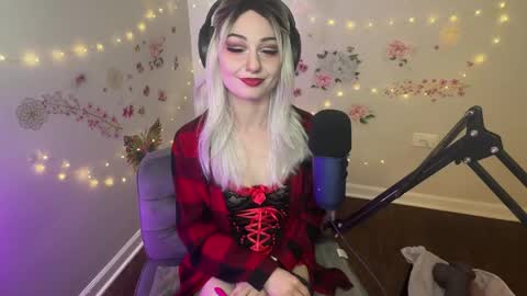 Snapshot of princessstarrxxx chatting on May 2026 09:11:02 PM Starr online show from May 2026 09:11:02 PM