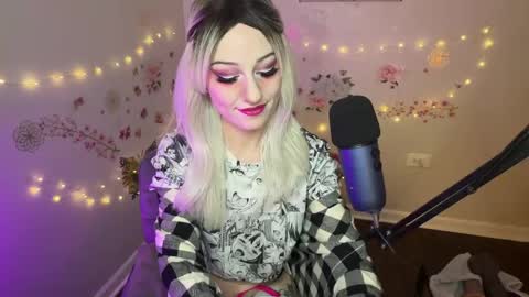 Snapshot of princessstarrxxx chatting on May 2026 03:13:01 AM Starr online show from May 2026 03:13:01 AM