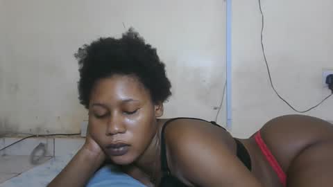 Snapshot of princesssweetass2 chatting on December 2025 12:27:01 AM FENNY online show from December 2025 12:27:01 AM