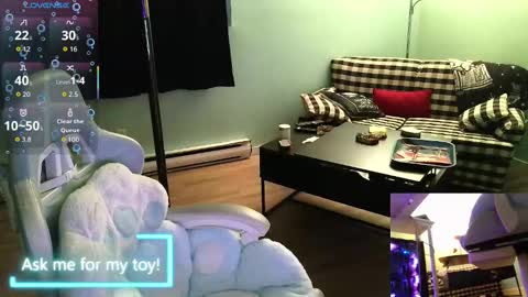 Snapshot of princesstyff chatting on September 2025 11:03:01 AM Tyff et Blast online show from September 2025 11:03:01 AM