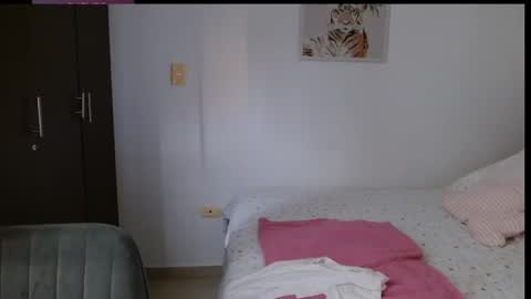 Marcela online show from October 2025 07:03:01 PM