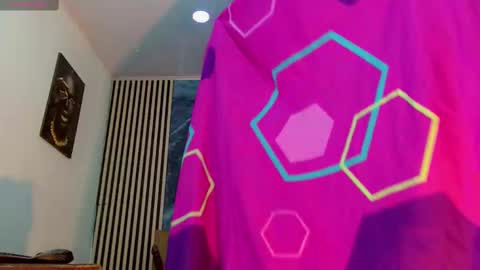 Snapshot of priscilarainbow chatting on February 2025 11:11:02 PM priscilarainbow online show from February 2025 11:11:02 PM