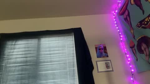 Prism online show from October 2025 09:15:01 PM