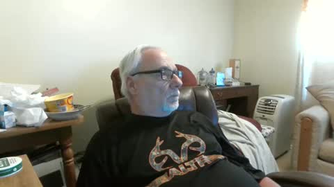 prlbob77 online show from February 2026 06:11:02 PM