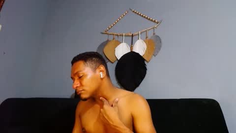 Grande y Gruesa online show from January 2025 06:17:01 AM