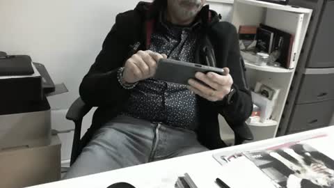 mature hairy guy online show from February 2025 05:50:01 PM