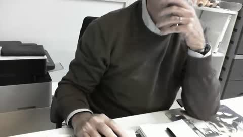 mature hairy guy online show from October 2025 03:20:01 PM