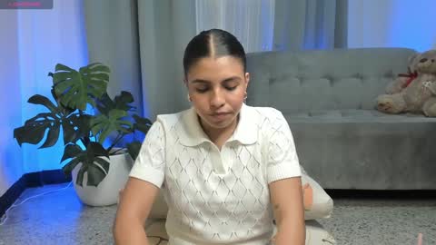    INDEPENDENT MODEL online show from December 2024 08:07:01 PM