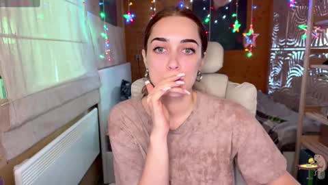 Snapshot of ps4pro chatting on February 2025 08:32:02 AM Queen of Pain online show from February 2025 08:32:02 AM