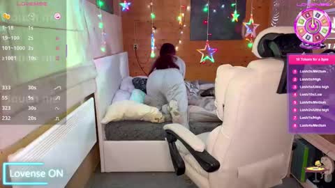 Snapshot of ps4pro chatting on February 2025 09:56:02 AM Queen of Pain online show from February 2025 09:56:02 AM