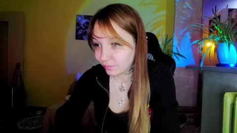 Snapshot of psyheya chatting on May 2026 09:03:02 AM LUCY ----- online show from May 2026 09:03:02 AM