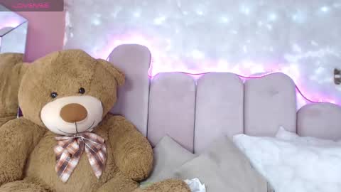 Snapshot of puca_eboony chatting on January 2025 04:50:02 PM pucca online show from January 2025 04:50:02 PM