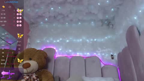 Snapshot of puca_eboony chatting on January 2025 12:38:01 PM pucca online show from January 2025 12:38:01 PM