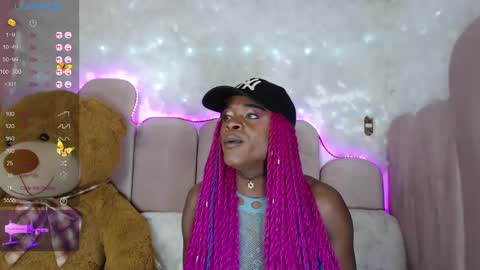 Snapshot of puca_eboony chatting on January 2025 01:50:01 AM pucca online show from January 2025 01:50:01 AM