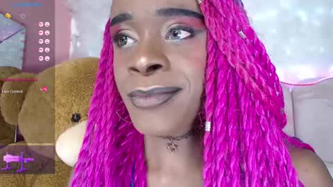 Snapshot of puca_eboony chatting on January 2025 06:28:01 PM pucca online show from January 2025 06:28:01 PM