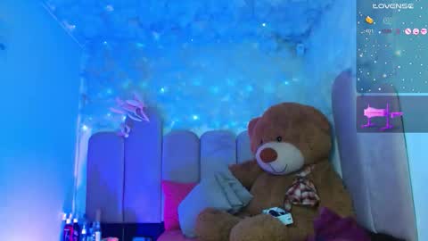 Snapshot of puca_eboony chatting on November 2025 08:40:01 PM pucca online show from November 2025 08:40:01 PM