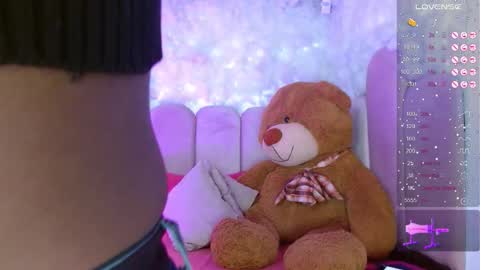 Snapshot of puca_eboony chatting on November 2025 08:19:02 PM pucca online show from November 2025 08:19:02 PM